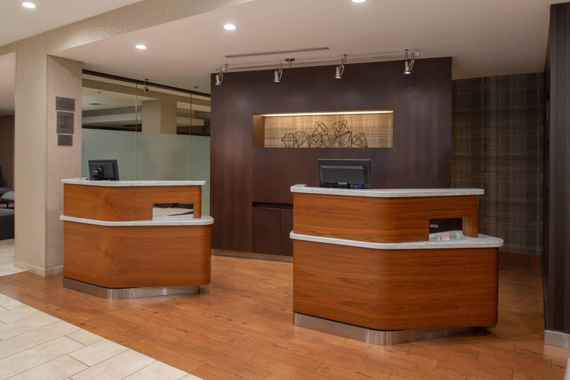 Courtyard By Marriott Airport 3* Portland
