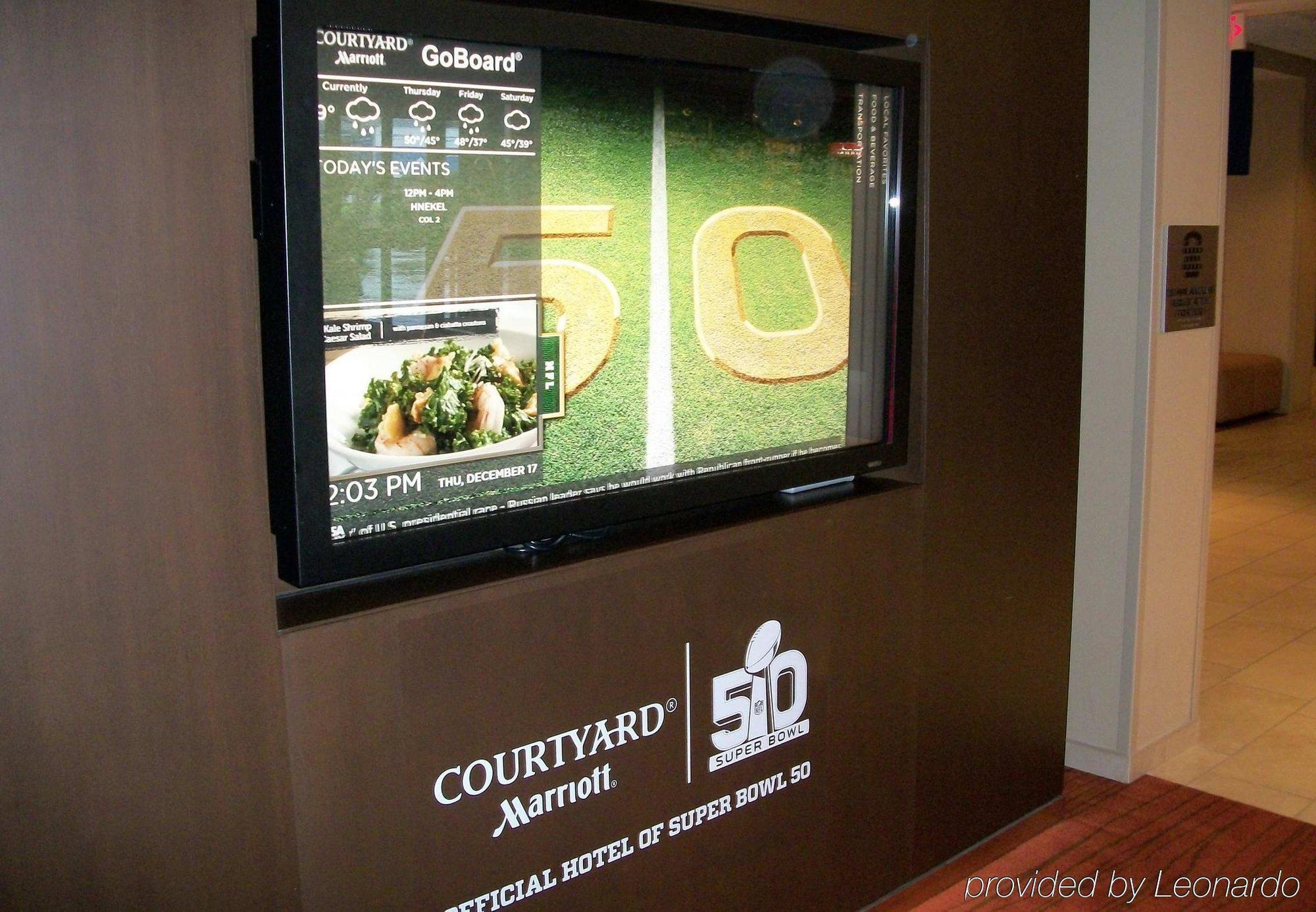 Hotel Courtyard By Marriott Airport